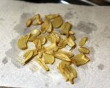 乾煎蒜香雞腿的食譜步驟2照片