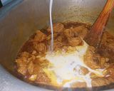 A picture of step 6 of Bhindi ghousht.