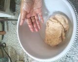 Foto langkah ke 6 dari resep Bakpao pandan isi coklat tanpa mixer.