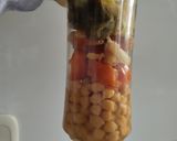 Foto del paso 1 de la receta: Salsa cremosa de garbanzos y zanahoria con pico de gallo😋🥑🧆🥙