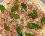 Foto del paso 6 de la receta: Ensalada de calabacín y brevas con jamón