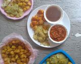 A picture of step 3 of Viazi Karai.
