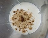 A picture of step 1 of Chocolate vanilla milkshake.