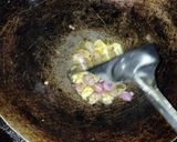 Foto langkah ke 1 dari resep Nasi Goreng Kampung.