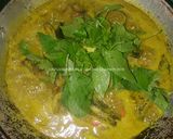 Foto langkah ke 7 dari resep Kari Lele Daun Kemangi.