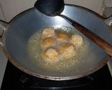 Foto langkah ke 3 dari resep Bola - bola pisang krispi.