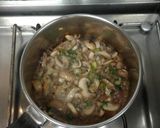 Foto del paso 5 de la receta: Pechuga de pollo al champi&verdeo con papas tostadas
