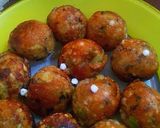 A picture of step 7 of Sabudana Vada.