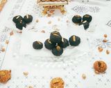ઓટ્સ પીનટ ચોકલેટ લાડુ (Oats Peanut Chocolate Ladoo Recipe In Gujarati) રેસીપી સ્ટેપ5ફોટો