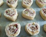 Foto del paso 4 de la receta: Scones enrollados con Lomito, Queso y Aceitunas
