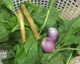 Foto langkah ke 1 dari resep Sayur Bayam Hijau (Rasa Manis Segar) dengan kunci.