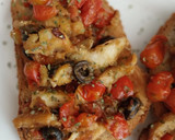 Foto del paso 5 de la receta: Tosta de bacalao, ajo escalivado y tomates cherry con mostaza