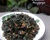 Foto langkah ke 5 dari resep Oseng Daun Pepaya Tidak Pahit.