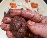 A picture of step 2 of Walnut Choco Balls.