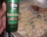 Foto del paso 5 de la receta: Raja de chile poblano con champiñobes,cebolla y pollo a la crema