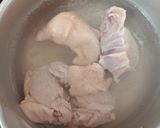 Foto langkah ke 3 dari resep Sop Ayam Sederhana.