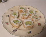 Foto del paso 13 de la receta: Rollitos de sushi sin alga y cebollita crujiente