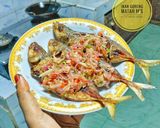 Foto langkah ke 2 dari resep Ikan Goreng Sambal Matah Bali.