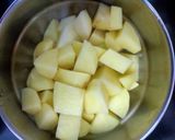 फ्रेंच बींस आलू फ्राई (french beans aloo fry recipe in Hindi) रेसिपी चरण 1 फोटो
