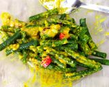 Foto langkah ke 5 dari resep Jukut Bejek Kacang Panjang.