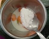 A picture of step 3 of Muskmelon smoothie.
