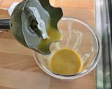 Une image de l'étape 3 de Sauce salade aux épices, herbes et confit d oignons.