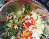 A picture of step 3 of Veggies Salad.