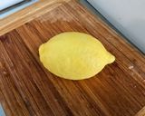 Une image de l'étape 6 de Filets de lieu jaune aux tomates séchées, citron, coriandre et épices.