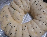 A picture of step 4 of Stuffed spiral bun.