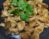 รูปขั้นตอนการทำที่ 3 ของ อกไก่ผัดกระเทียม