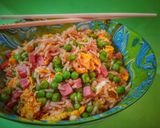 Foto del passaggio 2 della ricetta Riso alla cantonese 👩‍🍳