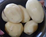 Foto langkah ke 1 dari resep Kentang mustofa/kering kentang.