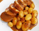 Foto del paso 16 de la receta Muslitos rellenos en salsa de Oporto con patatas