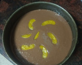 Foto del paso 3 de la receta: Tarta de galletas con mousse de chocolate y melocotón