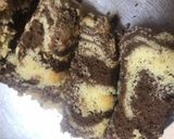 A picture of step 6 of Marble pound cake.