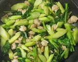 Hình bước làm 4 của món Cải làn xào ngao
