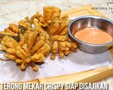 Foto langkah ke 4 dari resep Terong Mekar Crispy (Blooming Eggplant).