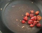 A picture of step 1 of حیدرآبادی بیگن.