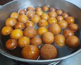 गुलाबजाम (Gulabjam Recipe In Marathi) रेसिपी स्टेप 4 फोटो 