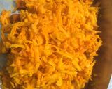 A picture of step 2 of Lili Haldal nu Sak Kacchi Haldi ki Sabji.