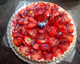 Foto del paso 5 de la receta: Tarta de Frutillas con Crema