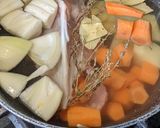 A picture of step 2 of Chicken bone carcass broth.