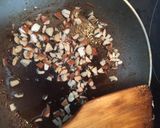 Foto del paso 6 de la receta Bacalao con cebolla caramelizada y almendras fritas