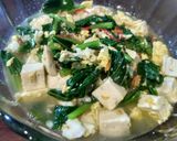 Foto langkah ke 4 dari resep Tumis sawi tahu telur.