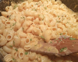 Foto del paso 5 de la receta: Tiburón con nata y especias