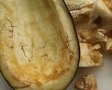 Une image de l'étape 1 de Aubergines farcies au four.