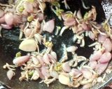 Foto langkah ke 6 dari resep Teri Medan Bumbu Bawang Pedas ✅.