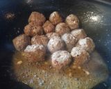 Une image de l'étape 6 de Boulettes de boeuf au poivre.