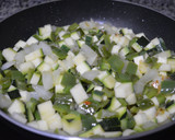 Foto del paso 2 de la receta: Rollitos de verduras a dos salsas
