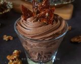 A picture of step 11 of Chocolate Mousse with Walnut Praline.
